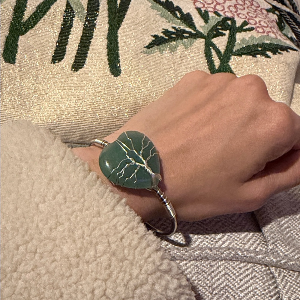 Valentine Heart Jade Green Aventurine Cuff Bracelet in Silver